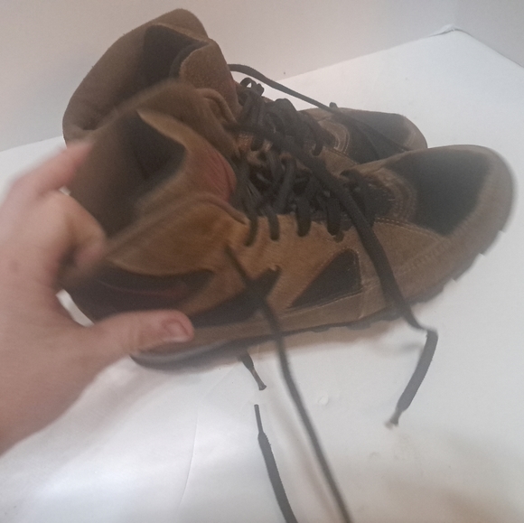 Vintage Nike ACG Air Caldera Hiking Boots Brown Black Women's Size 7 Walking - Picture 2 of 4